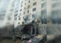 Удар на День Незалежності: опівдні дрон влучив у будинок в Чернігові, є постраждалі (фото)