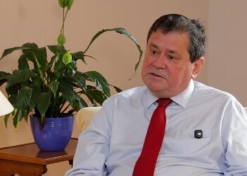 Зараз Україна має перевагу у війні: інтерв’ю з послом Британії Нілом Кромптоном