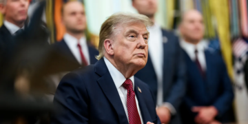 “Задушити” з часом: Трамп припиняє переговори з Іраном і випробовує новий підхід у війні, — CNN
