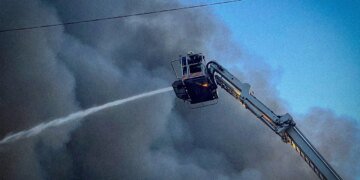 Удар рф по логістичному центру на Київщині: 1 загиблий, 6 поранених