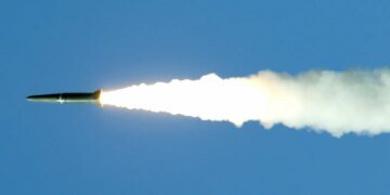рф атакувала Україну балістикою і С-400, знешкоджено 135 зі 151 дрона, є влучання ракет