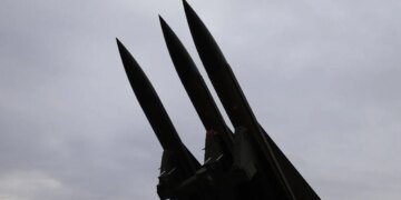 95 зі 129 ворожих дронів з "Бандеролями" знешкодили, запущена рф ракета не досягла цілей