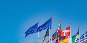 Європа працює над власним форматом переговорів про мир в Україні на тлі побоювань через Трампа – NYT