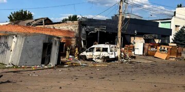 Окупанти ударили безпілотником по пошті у Краматорську: щонайменше одна людина загинула, ще 6 – поранені