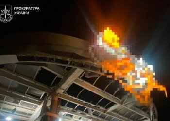 У Харкові росіяни дроном атакували чергову АЗС