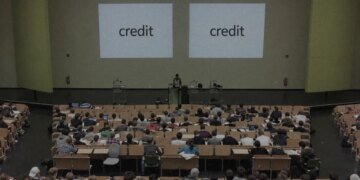У розвідці заявили, що кремль пропонує росіянам жити, вчитися і помирати в кредит