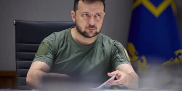 Зеленський пообіцяв "справедливу і далекобійну" відповідь на масований удар рф