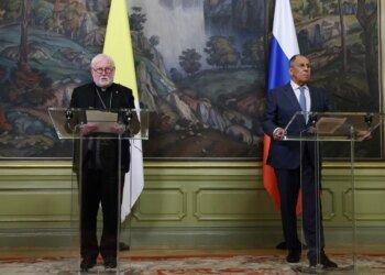 Високий представник Ватикану прибув до москви уперше за 5 років і заявив про необхідність припинення війни в Україні