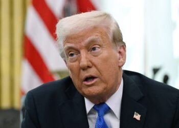 Можуть подорожчати ноутбуки та консолі: ЗМІ дізналися про плани Трампа на нові мита