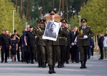 В Україні перепоховали прах Євгена Коновальця
