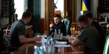 Вперше в одній операції: Зеленський назвав види озброєнь, що працювали Новоросійськом