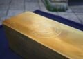Понад 521 кг: як виглядає найбільший і найчистіший золотий злиток у світі (відео)