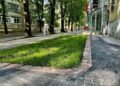Без сходинок, калюж і бар’єрів: у Львові оновили тротуар на вулиці Івасюка
