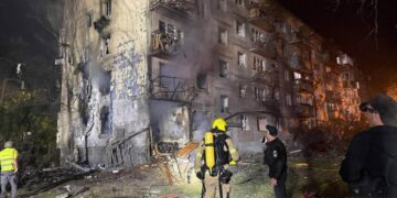 Дев’ять загиблих та посольство під ударом: Зеленський заявив про дефіцит ППО проти балістики