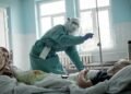 Реформи — сьогодні, гроші — коли-небудь потім: що не так із медичною програмою Кабміну