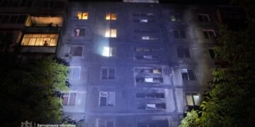 Росіяни атакують Україну реактивними БпЛА: у Києві та Запоріжжі пошкоджені житлові багатоповерхівки (фото)