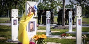 На НВМК за перший рік відбулося 495 поховань українських Захисників і 6 ексгумацій