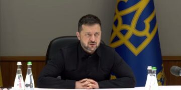 Зеленський назвав цілі нічних ударів: пошкоджено російський Су-34 і аеродром під Волгоградом