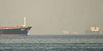 16 млн барелів нафти за добу: 40 танкерів пройшли Ормузьку протоку за добу — Axios