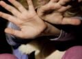 Підозрюють у катуваннях: в Одеській області у батька вилучили 9 дітей із 11