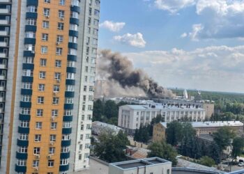 У Підмосков’ї горить головний інститут “Роскосмосу”: раніше обмежили роботу трьох аеропортів