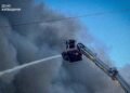 Удар БпЛА спричинив пожежу на складі сільгосппідприємства у Харківській області