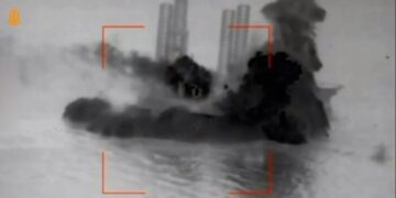 ВМС і СБУ уразили бурову “Сиваш” у Чорному морі: що там розміщувала Росія