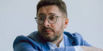 Олексій Суханов висловився про виїзд з України: “Людина має жити”