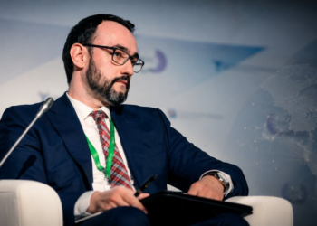 Майкл Кофман: Путіну кажуть, що він перемагає, тому він чекатиме на зиму