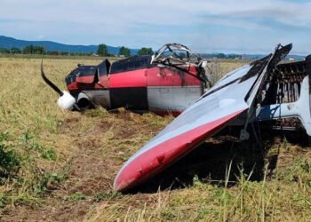 На Сахаліні літак Ан-3 здійснив жорстку посадку: на борту були семеро людей (фото)
