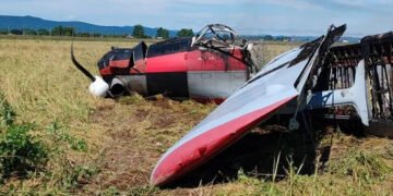 На Сахаліні літак Ан-3 здійснив жорстку посадку: на борту були семеро людей (фото)