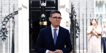 Новий прем’єр Великої Британії взяв відпустку після двох тижнів роботи