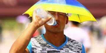 Закрийте вікна і приберіть важкі штори: 10 порад, як захистити житло від спеки