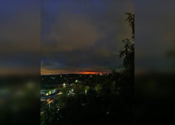 Численні вибухи і “прильоти”: дрони атакували великий НПЗ “Лукойлу” у Нижньогородській області РФ (фото)