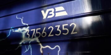 Уряд за участю “Укрзалізниці” має відновлювати й поповнювати рухомий склад, пошкоджений або знищений російськими атаками – РНБО