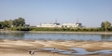 Румунія підірве скелю, щоб врятувати свою АЕС