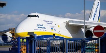 Дрон із вибухівкою біля українського літака в Лейпцигу міг збити водій автобуса, – Welt