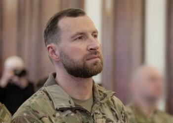 Хмара у Раді оголосив про своє звільнення з військової служби