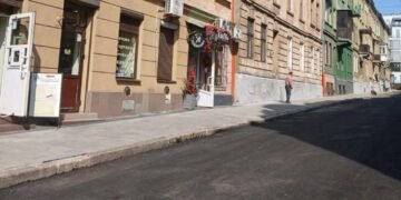 У Львові після ремонту відкрили для руху вулицю Сембратовичів