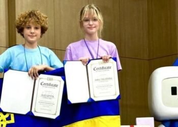 Львівська школярка здобула золото на міжнародних змаганнях з робототехніки у Південній Кореї