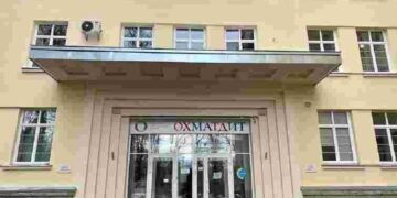 У Львові провідний французький хірург безкоштовно оперуватиме дітей