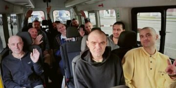 Серед 10 повернутих військових з полону є житель Львівщини