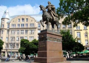 Площа Короля Данила замість Данила Галицького: у Львові та громаді перейменували низку вулиць