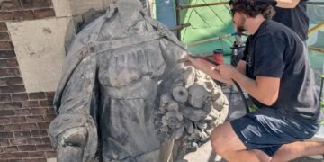 У Львові відновлять голову та кисть історичної скульптури святої Єлизавети