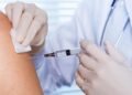 Щеплення від грипу: коли найкраще вакцинуватися і кому воно потрібне