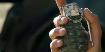 На Львівщині чоловіка зупинили на електроскутері й знайшли гранату