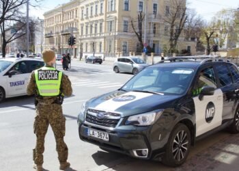 Невідомі принесли жалобні вінки до оборонних компаній ЄС, у Литві запідозрили РФ, – Delfi