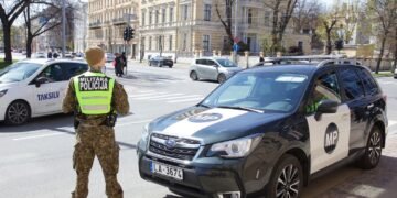 Невідомі принесли жалобні вінки до оборонних компаній ЄС, у Литві запідозрили РФ, – Delfi