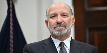 У Трампа звернулися до Apple із закликом не купувати мікросхеми у Китаю