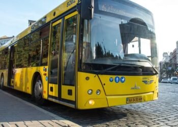 Петиція про обов’язкове увімкнення кондиціонерів у громадському транспорті Києва не набрала голосів